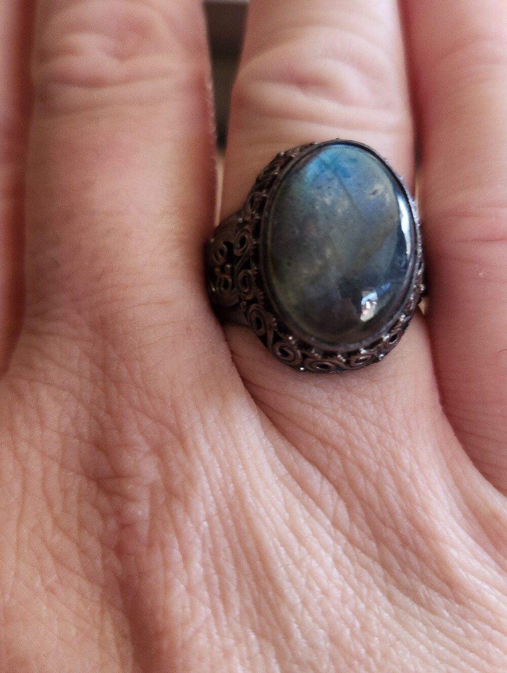 Labradorite Oval Statement Ring - Silver Filigree